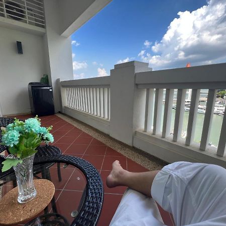 2Beds Seaview Straits Quay Comes With Carpark And Hothub Bagan Jermal Esterno foto