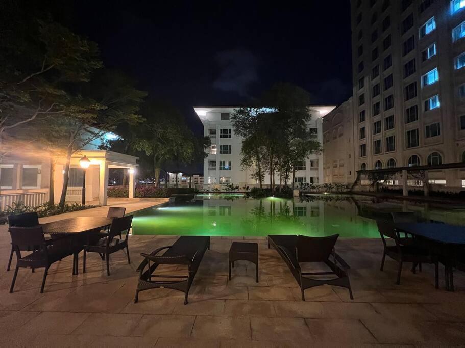 2Beds Seaview Straits Quay Comes With Carpark And Hothub Bagan Jermal Esterno foto