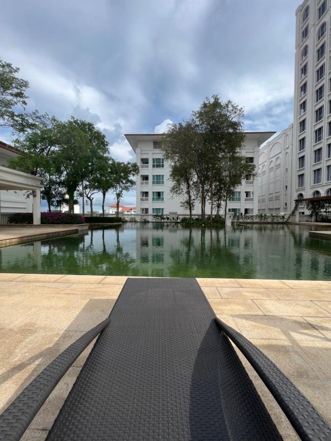 2Beds Seaview Straits Quay Comes With Carpark And Hothub Bagan Jermal Esterno foto